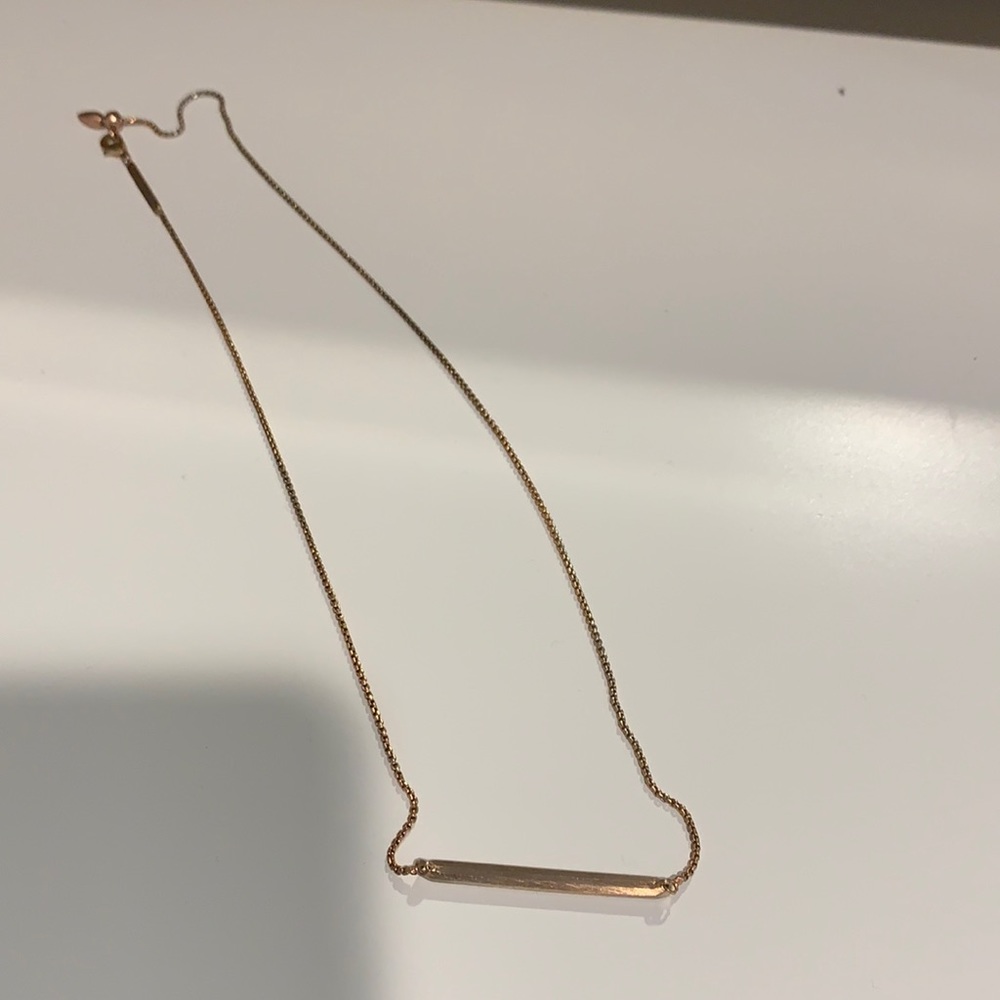 Kendra Scott necklace